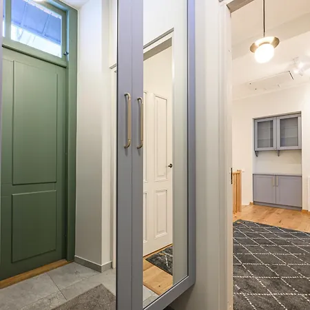 Lossi Old Town Apartment With Sauna Tartu Exteriör bild