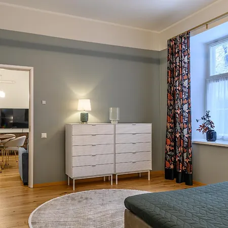 Lossi Old Town Apartment With Sauna Tartu Exteriör bild